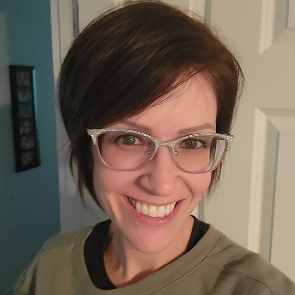 Meet your Posher, Jenny - Picture 1 of 1